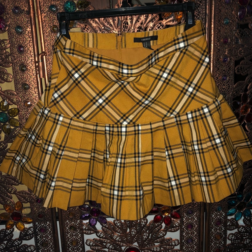 Forever 21 Mustard Pleated School Girl Skirt
